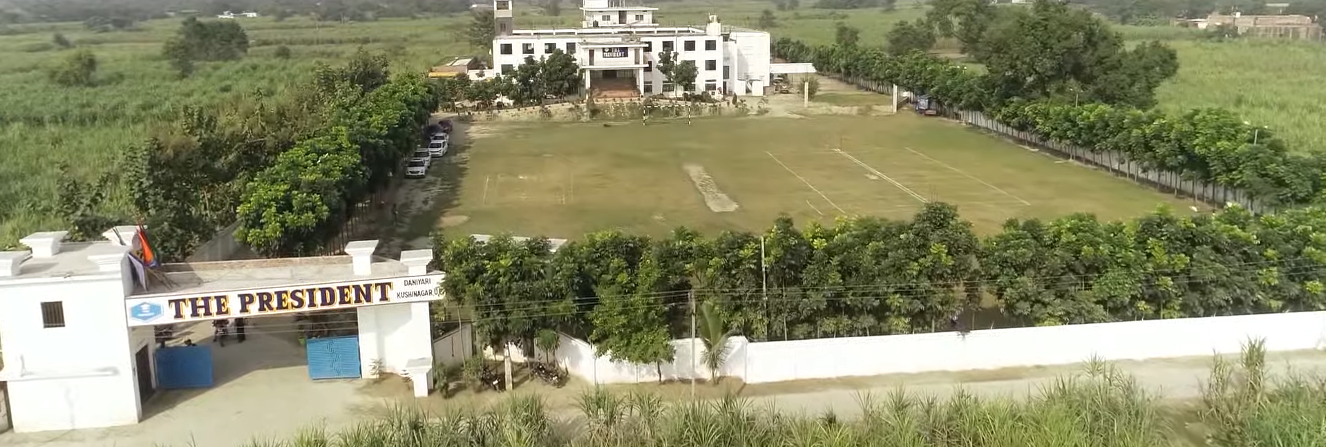 The President entrance with staff